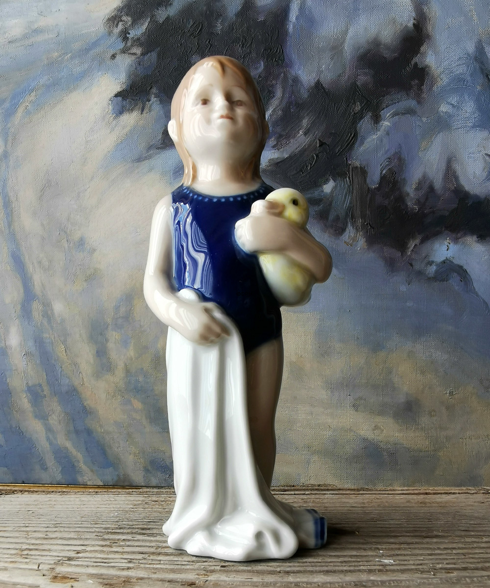 Elsa in Badeanzug, stehendes Mädchen im Badeanzug, Figur Nr. 678