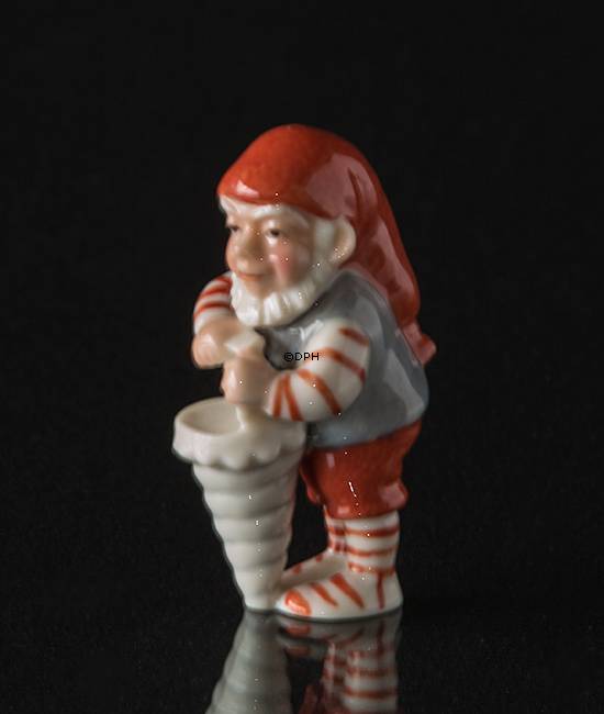 Wichtel mit Kornett, Royal Copenhagen Weihnachtsfigur Nr. 762