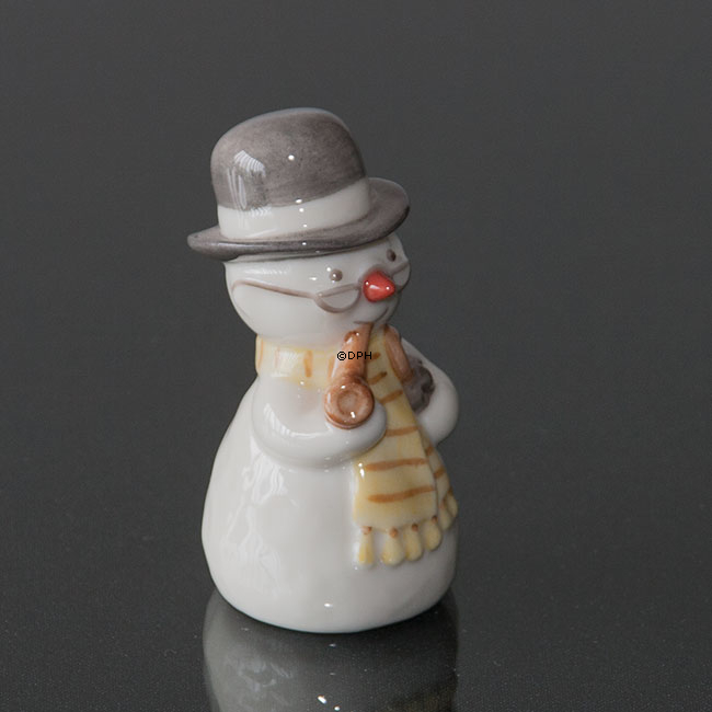 Schneemann, Großvater mit Pfeife, Royal Copenhagen Winter Figur Nr. 766