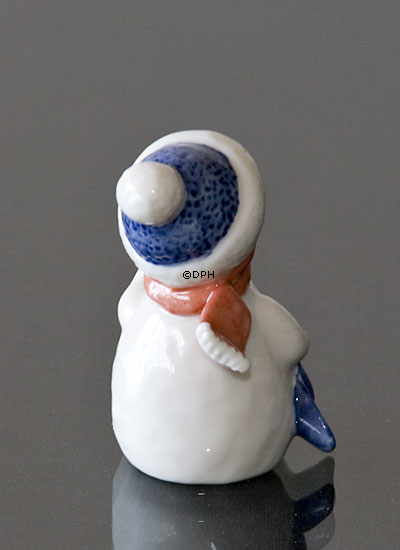Schneemann Junge mit Schaufel, Royal Copenhagen Winter Serie Figur Nr. 770