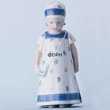 Mädchen mit weißem Kleid mit blauen Blumen und Grenze, Else schaut nach unten, Figur Nr. 404