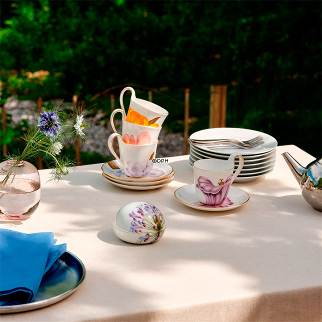 Bonbonniere mit Schmucklilien, Royal Copenhagen Osterei 2023