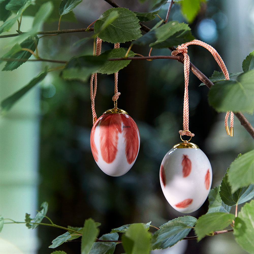 Osterei mit Rotschwanzfedern, Große und kleine Federn, 2 Stück, Royal Copenhagen Oster 2025