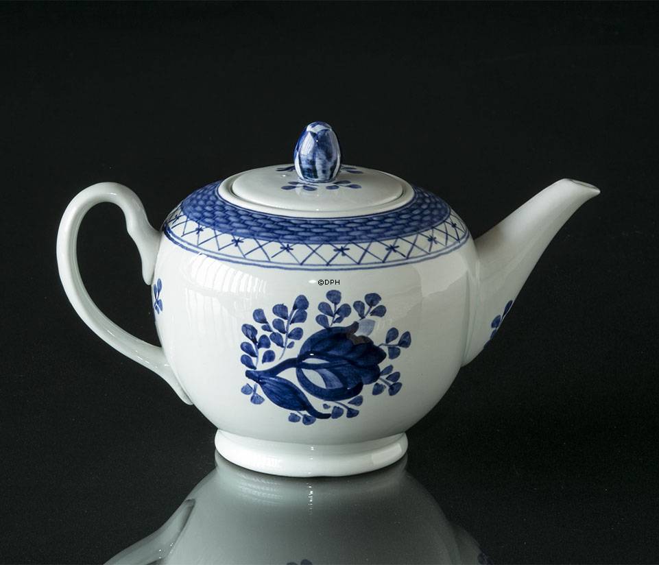 Royal Copenhagen/Aluminia  Tranquebar, blau, Teekanne Nr. 11/1106