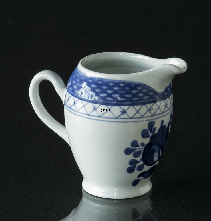 Royal Copenhagen/Aluminia Tranquebar, blau, Sähnekännchen Nr. 11/1131