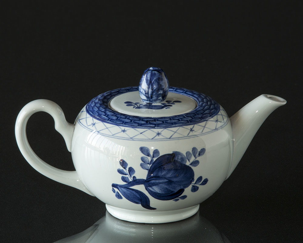 Royal Copenhagen/Aluminia  Tranquebar, blau, KleineTeekanne für eine Person Nr. 11/1187