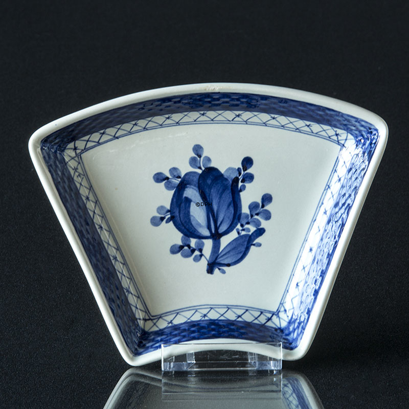 Royal Copenhagen/Aluminia Tranquebar, blau, Fächerschale Nr. 11/1195