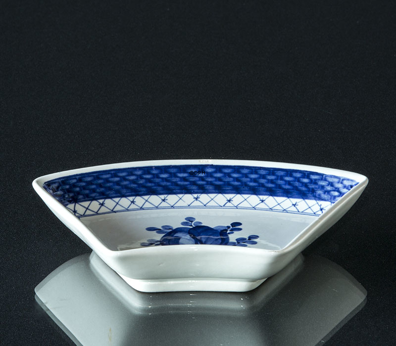 Royal Copenhagen/Aluminia Tranquebar, blau, Fächerschale Nr. 11/1195