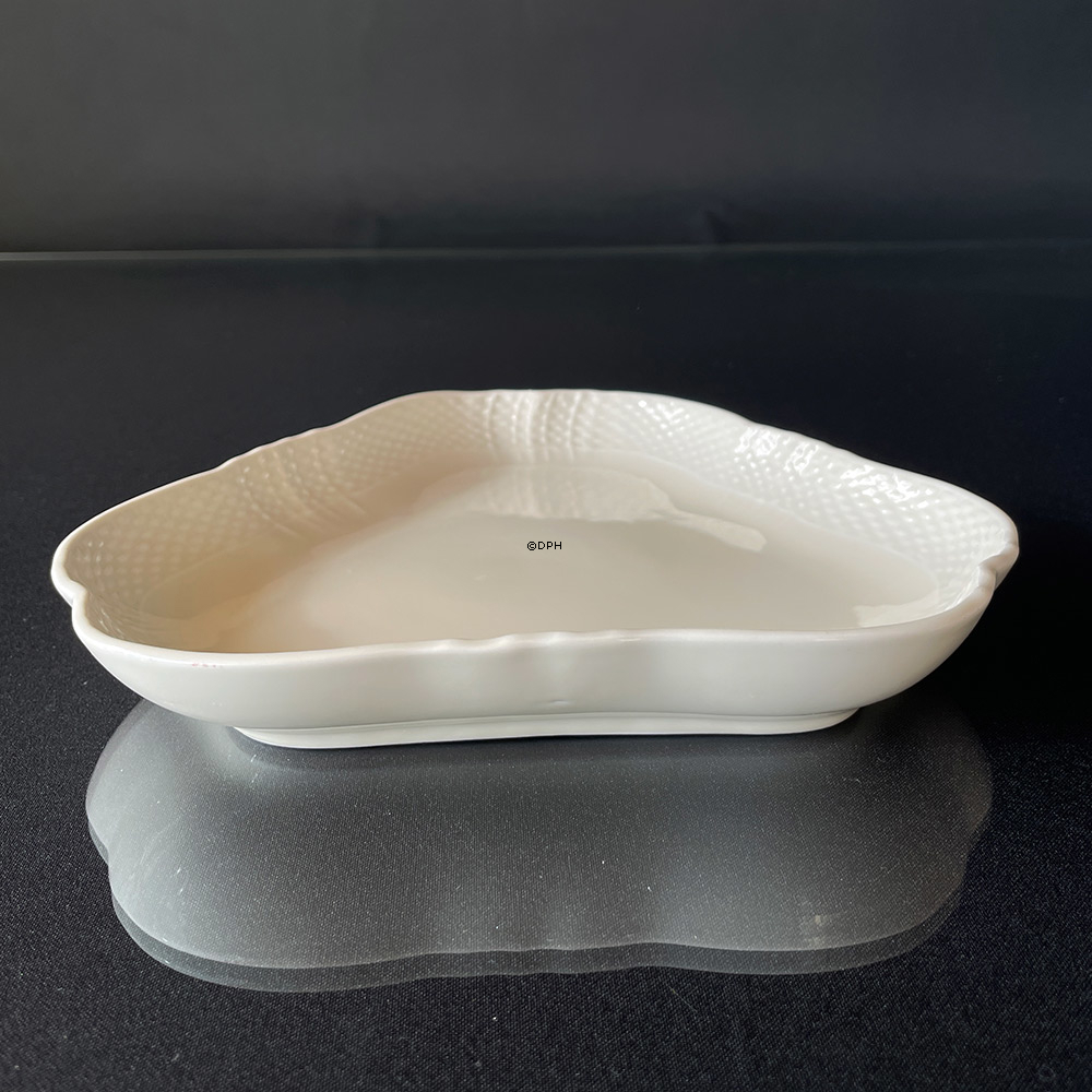 Cremefarbener, gebogener Teller, Royal Copenhagen Josephine Essgeschirr Nr. 11/1526