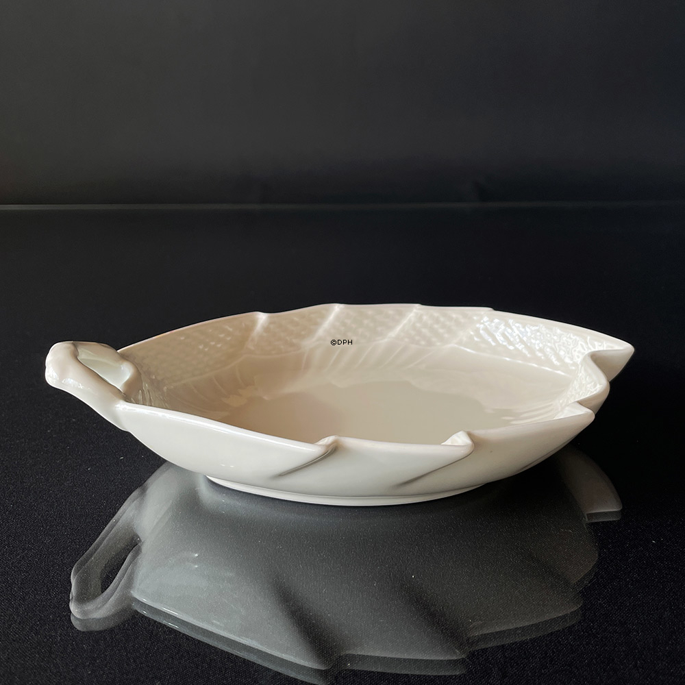 Cremefarbener, gebogener Teller, Royal Copenhagen Josephine Essgeschirr Nr. 11/1599