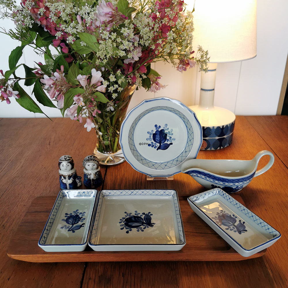 Royal Copenhagen/Aluminia Tranquebar, blau, Sauciere (kleiner Ausguss) Nr. 11/2591