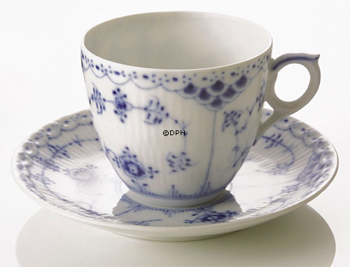 Musselmalet, Halbspitze, kleine Kaffeetasse und Untertasse Nr. 1/719 oder 068, Royal Copenhagen