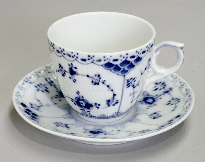 Musselmalet, Halbspitze, Teetasse und Untertasse, Inhalt 20 cl., Royal Copenhagen