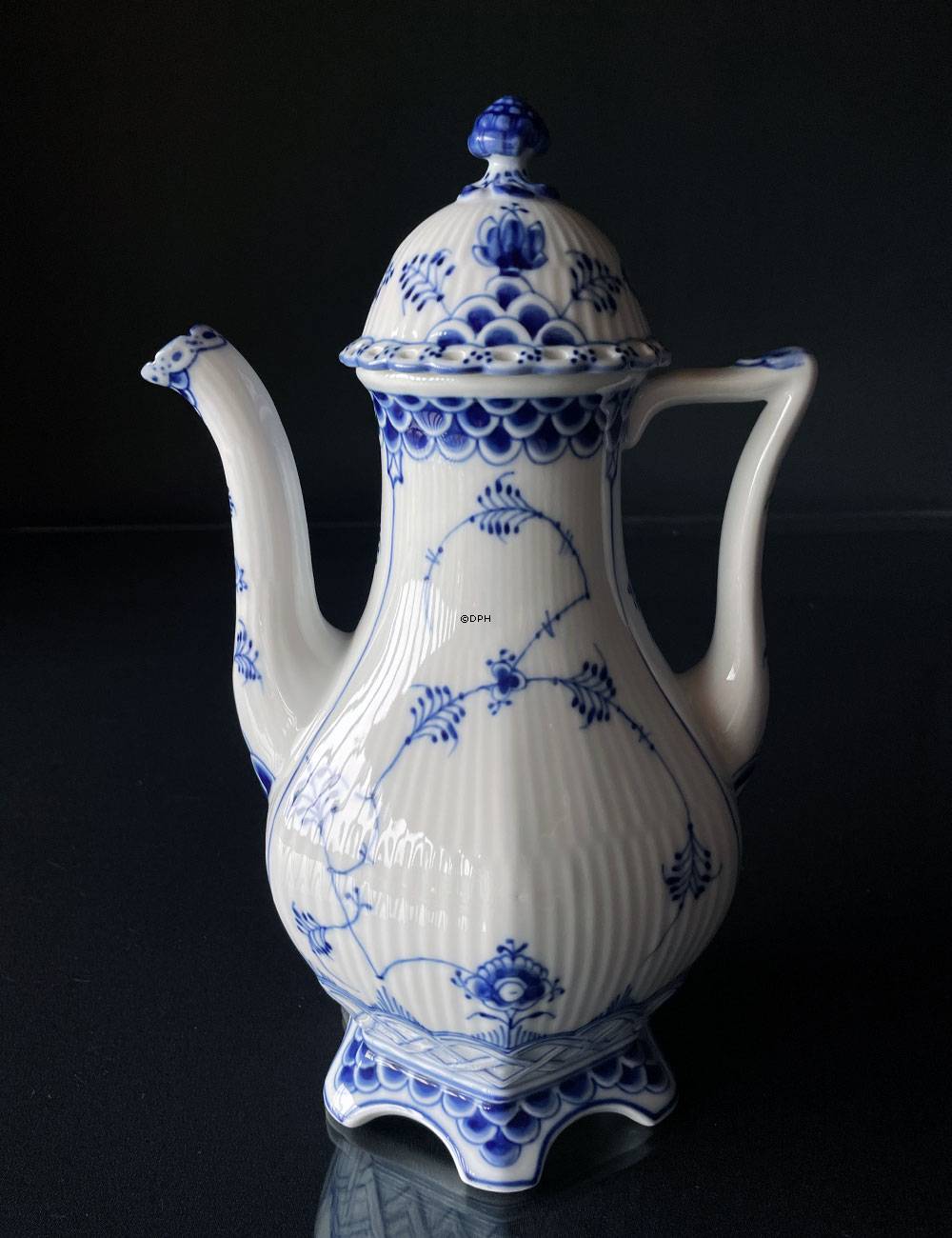 Musselmalet Vollspitze, große Kaffeekanne Nr. 1/1202 oder 126, (1,3 liter) Royal Copenhagen