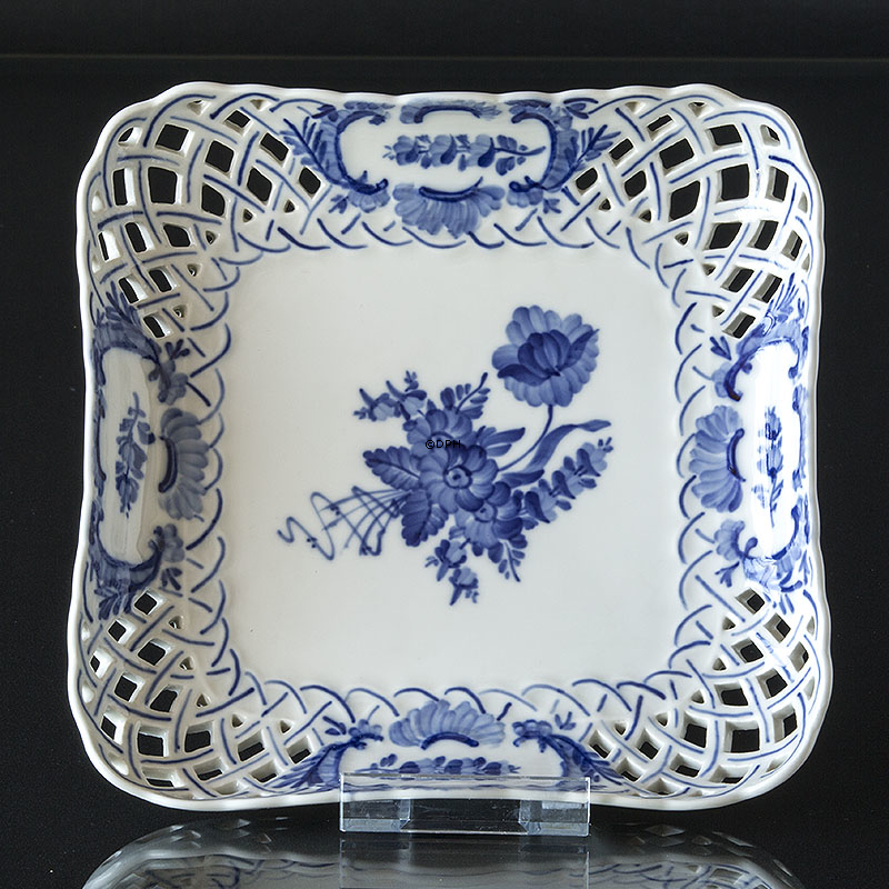 Blaue Blume, geschweift, quadratische Kuchenplatte mit durchbrochenem Rand Nr. 10/1523 oder 419, Royal Copenhagen ø23cm