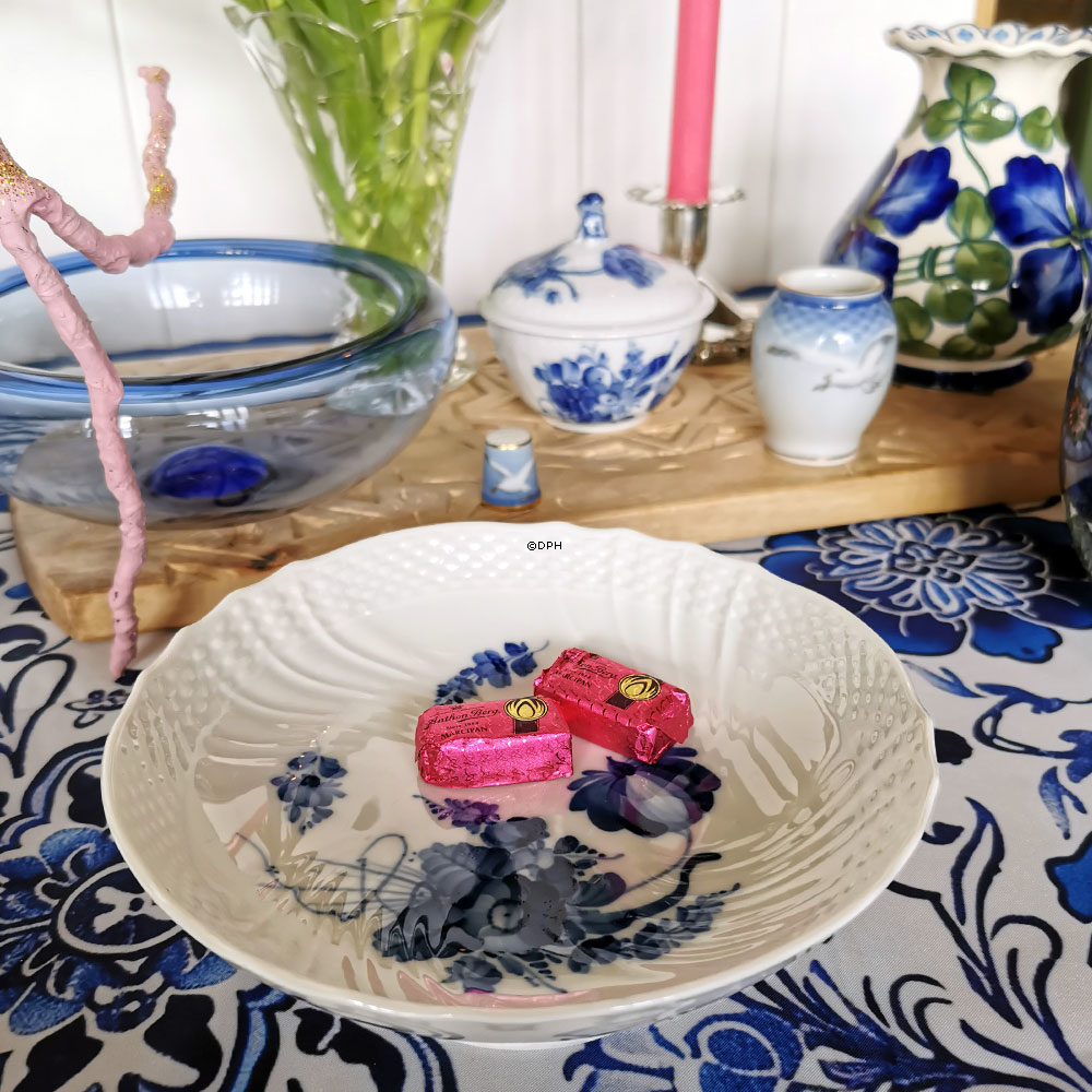 Blaue Blume, geschweift, runde Kuchenplatte auf niedrigem Fuß Nr. 10/1532 oder 427, Royal Copenhagen ø18cm