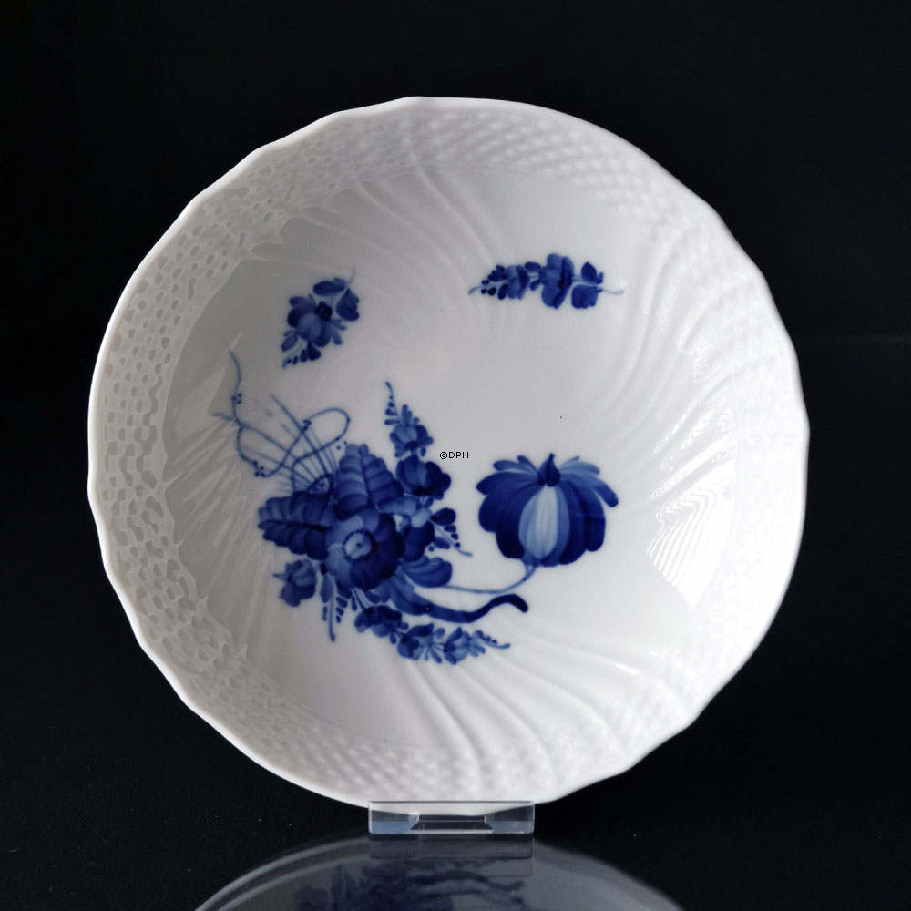 Blaue Blume, geschweift, runde Kuchenplatte auf niedrigem Fuß Nr. 10/1532 oder 427, Royal Copenhagen ø18cm