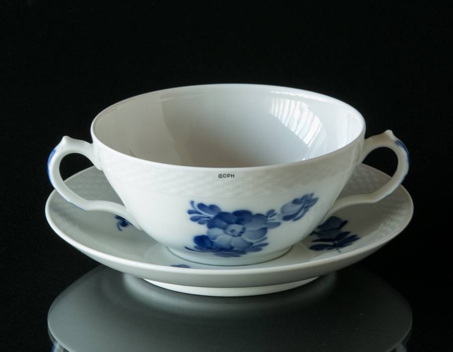 Blaue Blume, glatt, Suppentasse mit Untertasse Nr. 10/8281 oder 107, Royal Copenhagen