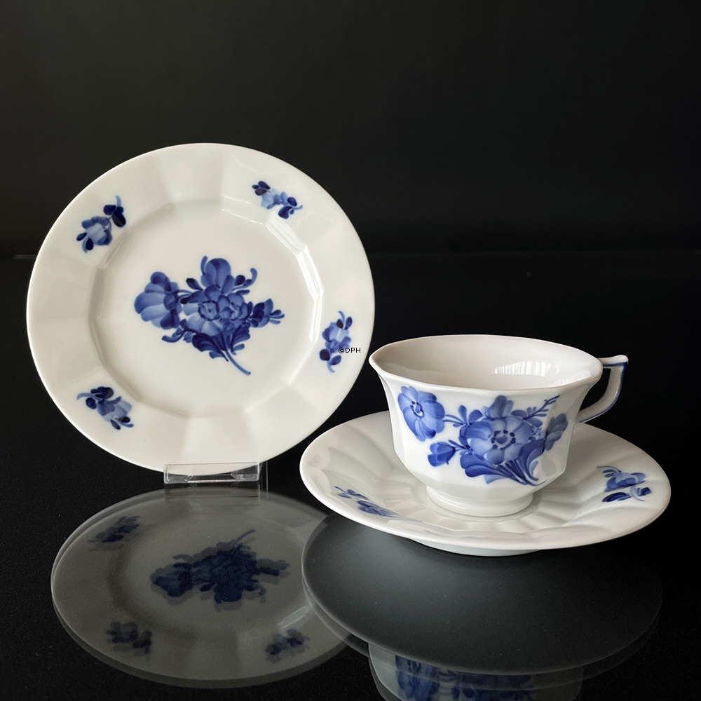 Blaue Blume, eckig, Kaffeetasse Nr. 10/8608 oder 071, Royal Copenhagen