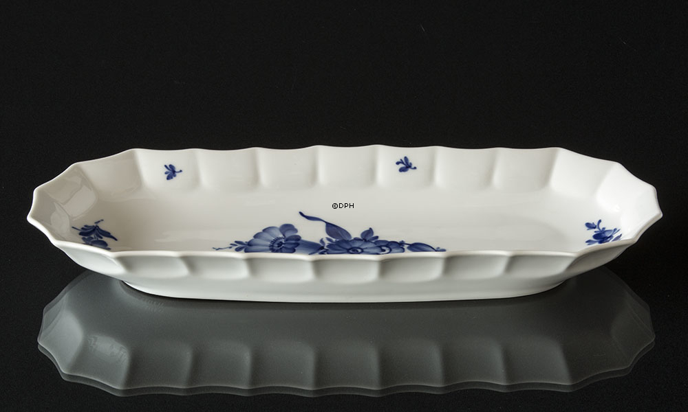 Blaue Blume, eckig, längliche Servierplatte Nr. 10/8609 oder 378, 37cm