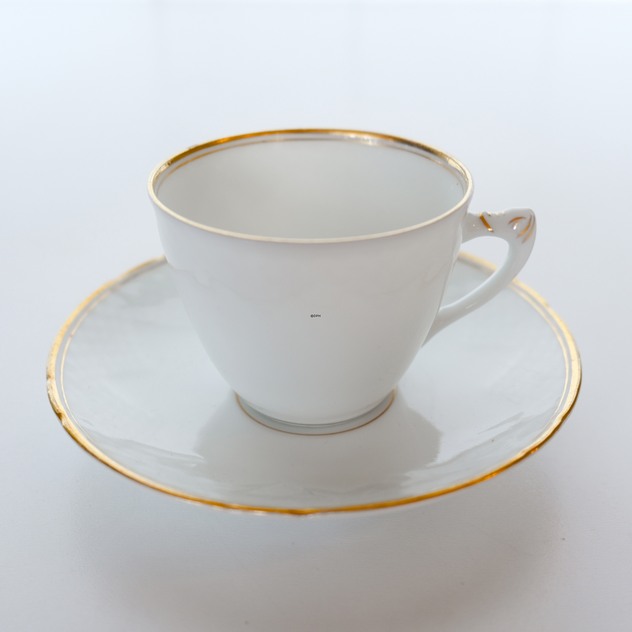 Bing & Gröndahl Hartmann Mokkatasse mit Untertasse Nr. 108b oder 463