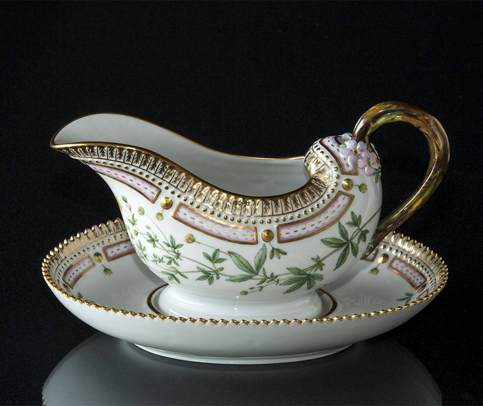 Flora Danica Sauciere auf Ständer, Inhalt 35 cl, Royal Copenhagen