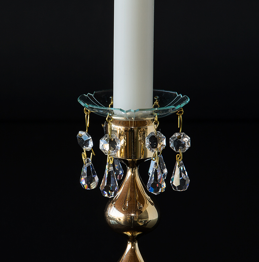 Kerzenring mit kleinen Krystaltropfen