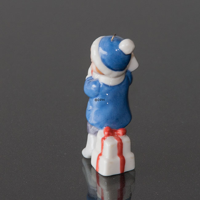 Figurornament 2003, Junge mit Geschenken, Royal Copenhagen