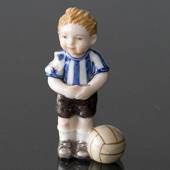 Michael Junge spielt Fußball. Aus der Serie der Mini-Kinder von Royal Copen...
