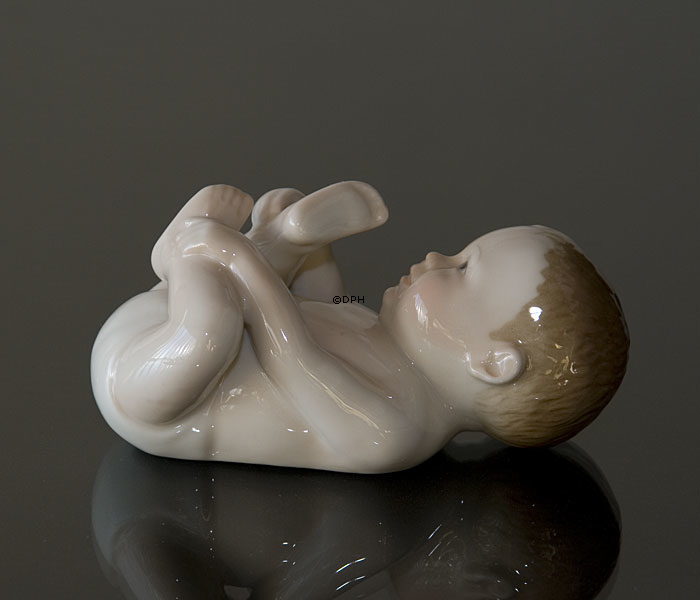 Baby geplappert, Royal Copenhagen Figur Nr. 027