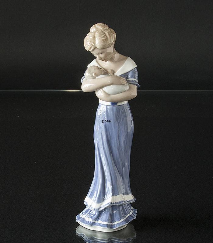 Skandinavische Damen, Frau mit Kind, Royal Copenhagen Figur Nr. 052