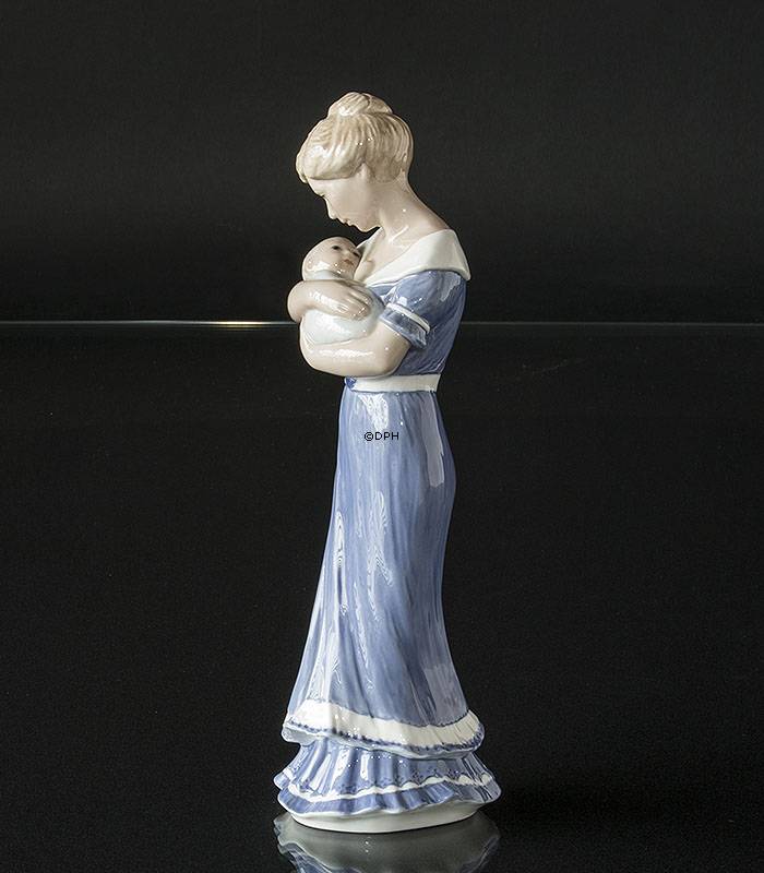 Skandinavische Damen, Frau mit Kind, Royal Copenhagen Figur Nr. 052