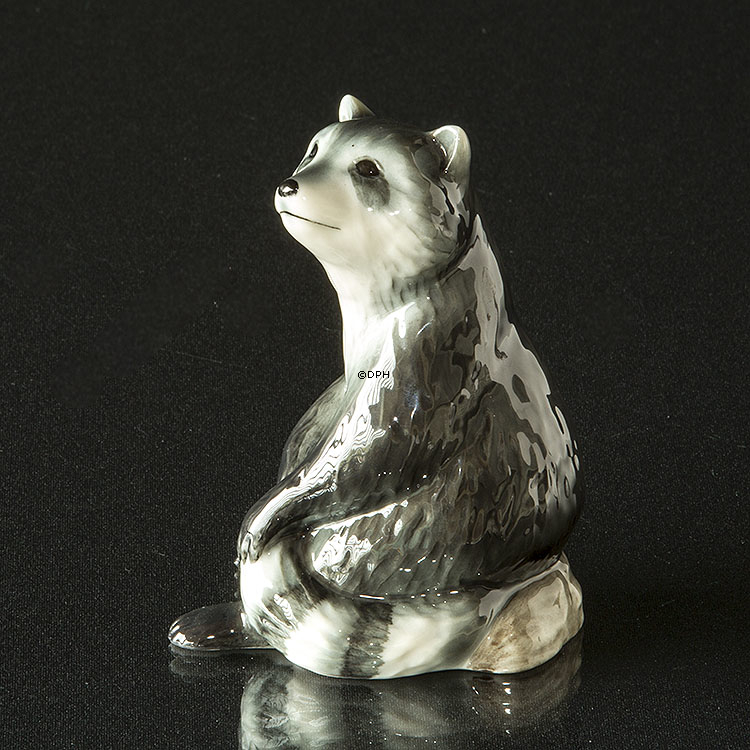 Waschbär sitzend, Royal Copenhagen Figur Nr. 053