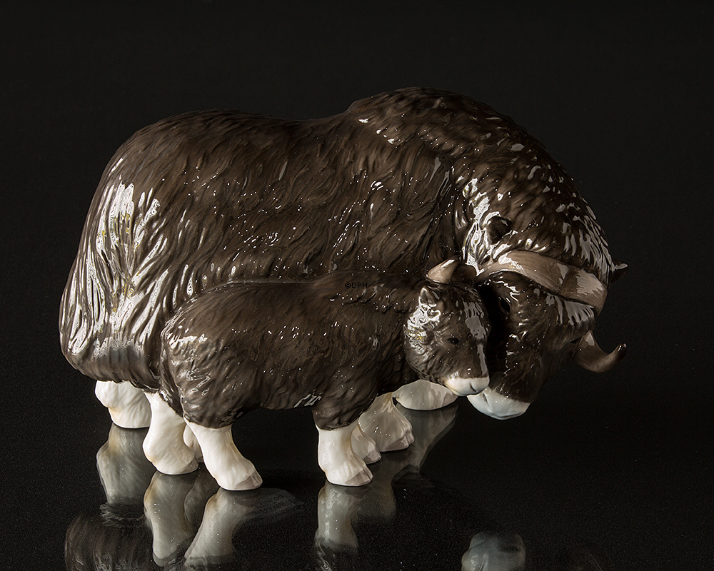 Moschus mit Kalb, Royal Copenhagen Figur Nr. 089