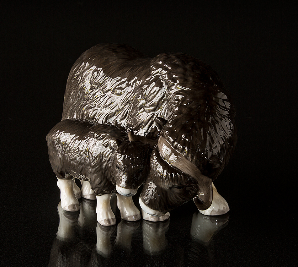 Moschus mit Kalb, Royal Copenhagen Figur Nr. 089