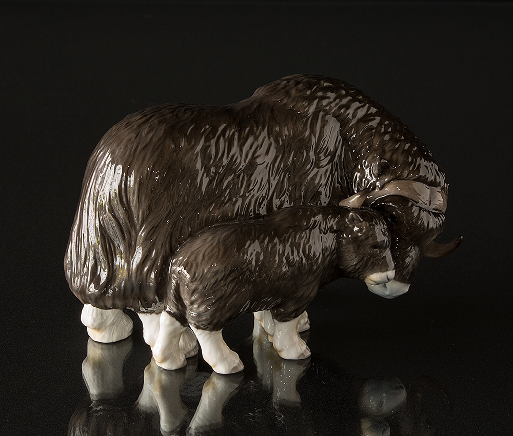 Moschus mit Kalb, Royal Copenhagen Figur Nr. 089
