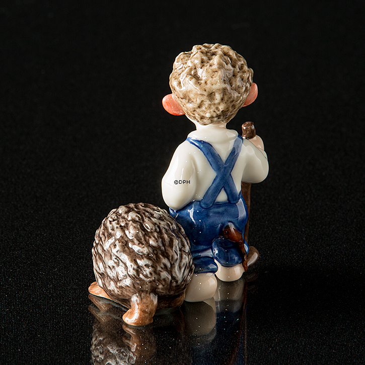 Troll, Großer Bruder mit Igel, Royal Copenhagen Figur Nr. 095