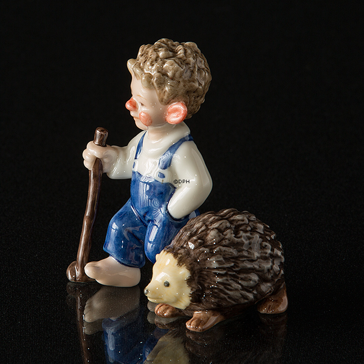 Troll, Großer Bruder mit Igel, Royal Copenhagen Figur Nr. 095