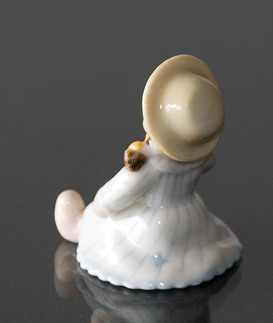 Puppe wartet auf eine Mama, Royal Copenhagen Spielzeugfigur Nr. 141