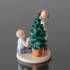 Clara & Peter schmücken den Weihnachtsbaum, Royal Copenhagen Figur | Nr. 1249150 | DPH Trading