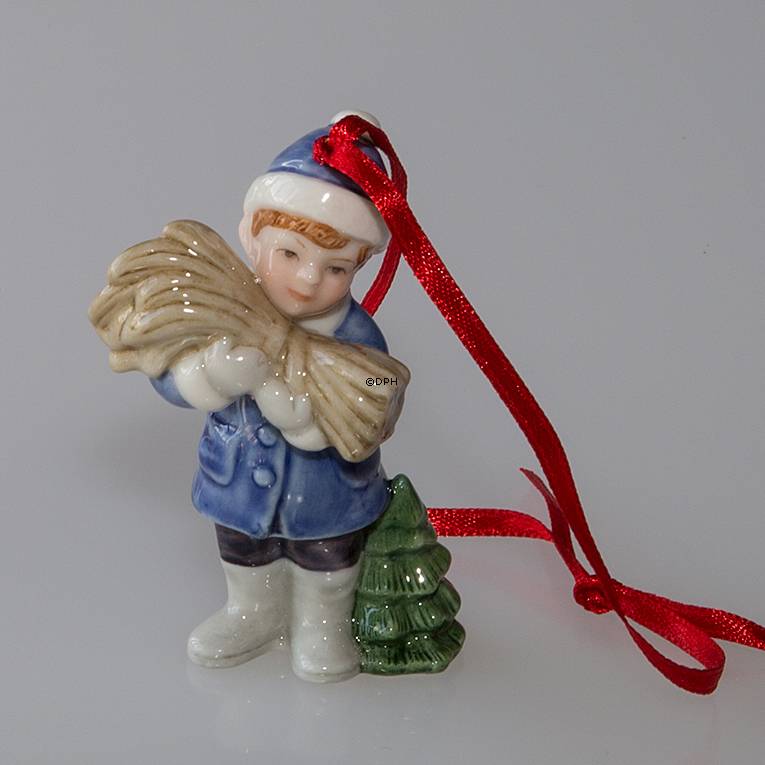 Figurornament 2005, Junge mit einem Bündel Heu, Bing & Gröndahl