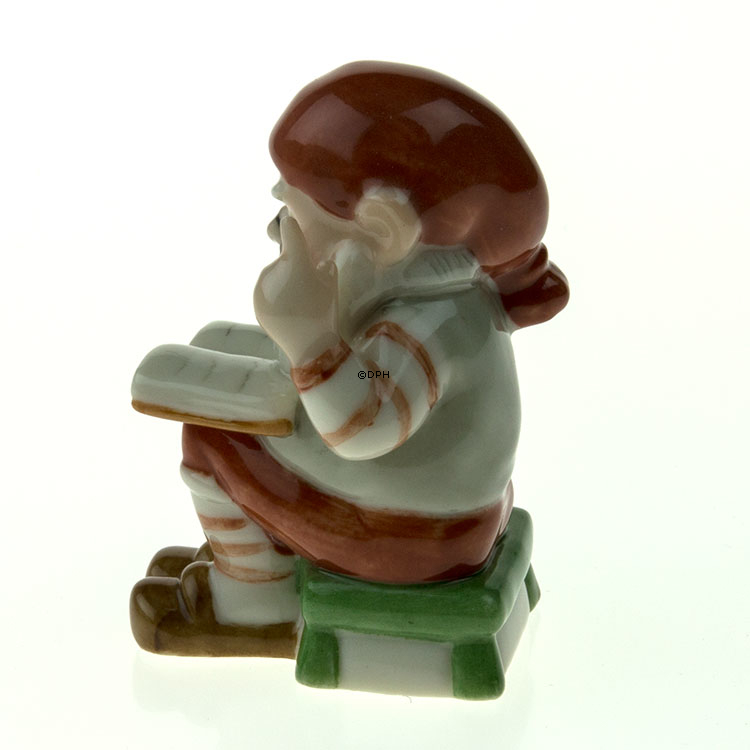 Wichtel mit Buch, Royal Copenhagen Weihnachtsfigur Nr. 175