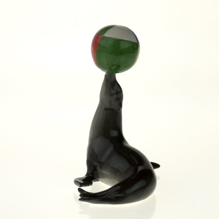 Seelöwe mit Ball, Royal Copenhagen Figur aus der Mini Zirkus Kollektion