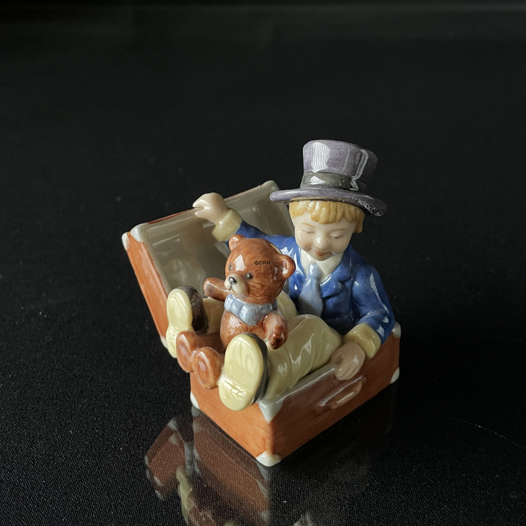 Der fliegende Koffer Hans Christian Andersen Figur, Royal Copenhagen Nr. 228