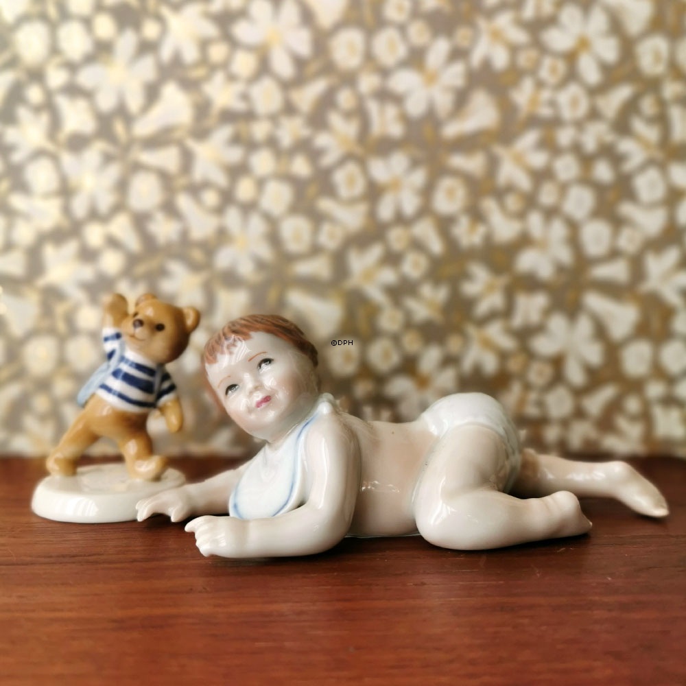 Kleinkind mit Windel versucht zu kriechen, Royal Copenhagen Figur Nr. 245