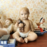 Baby mit Teddybär, Royal Copenhagen Figur Nr. 246