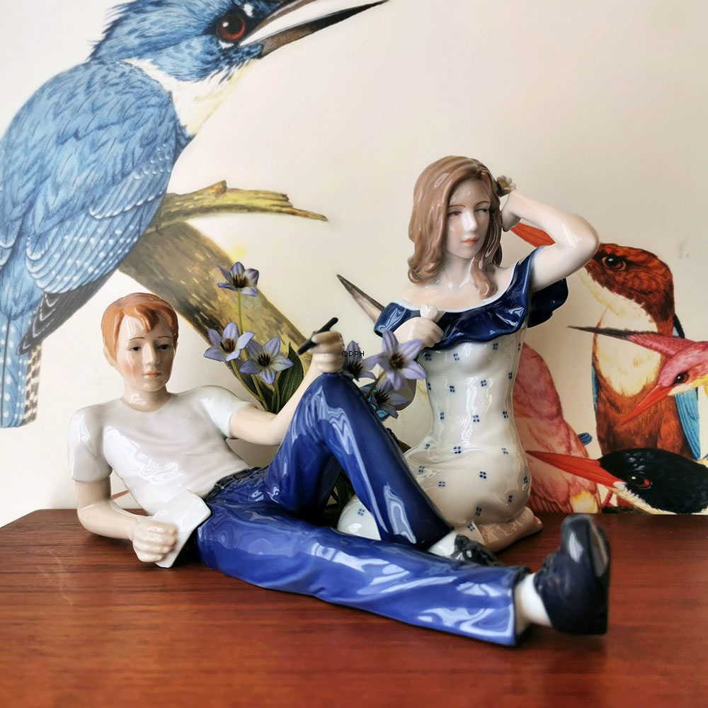 Junger Mann, der Liebesbrief mit schlagendem Herzen schreibt, Royal Copenhagen Figur Nr. 271