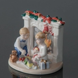 Clara & Peter am Kamin, Royal Copenhagen Figur Nr. 411