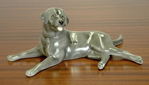 Schwarzer Labrador, Royal Copenhagen Hundefigur Nr. 516