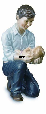 Vater mit schlafendem Baby auf seinem Knie, Royal Copenhagen Figur Nr. 542